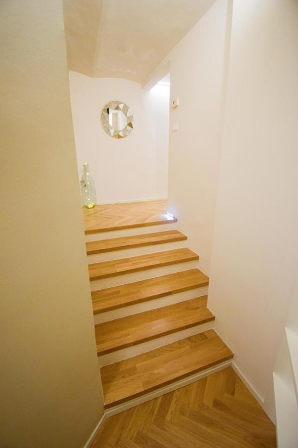 Sibilla Suite Apartment - Via Piella 14 Bologna Kültér fotó